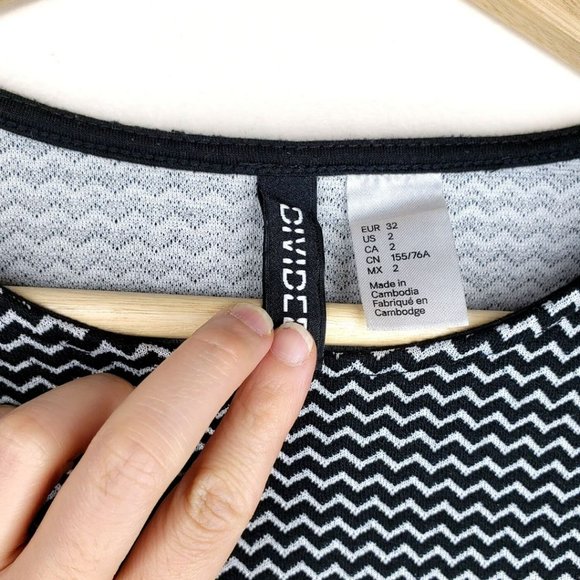 H&M Black And Stripe With Zigzag Pattern Stretchy Midi Rounded Nec… - Picture 4 of 7